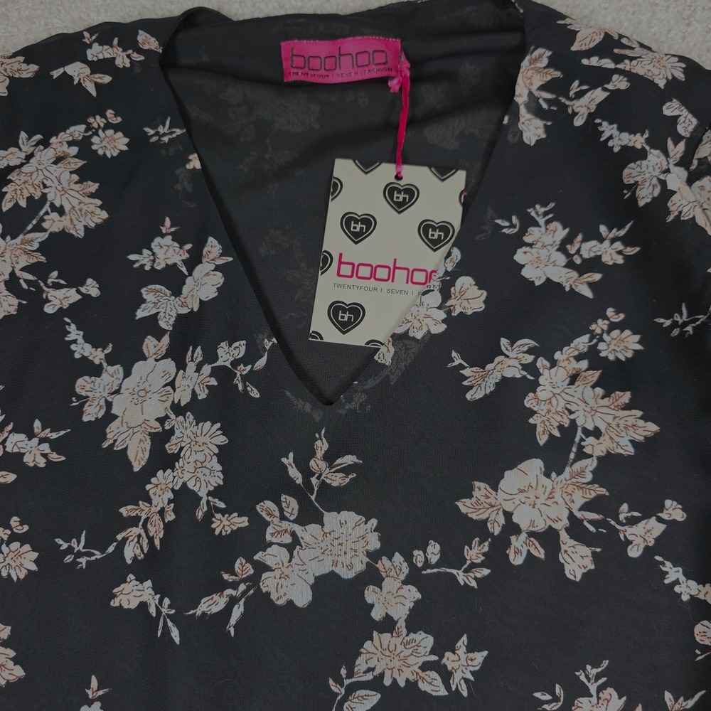 Boohoo Blouse Top Womens 10 Black Floralâ V-Neck Bell Sleeve Lined Boho Chic NWT
